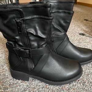 women’s leather boots (9.5)